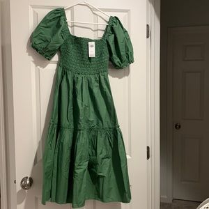 Abercrombie & Fitch gorgeous green casual flowy spring/summer dress
